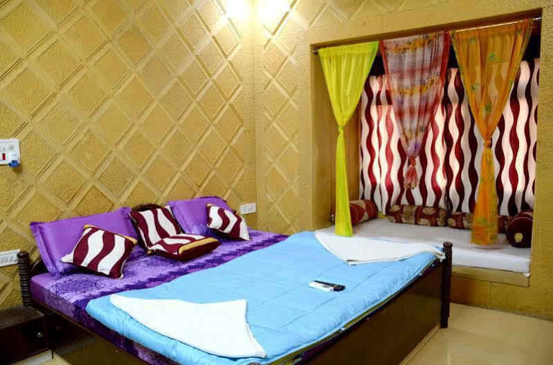 Hotel Qutub Villa Джайсалмер Екстериор снимка