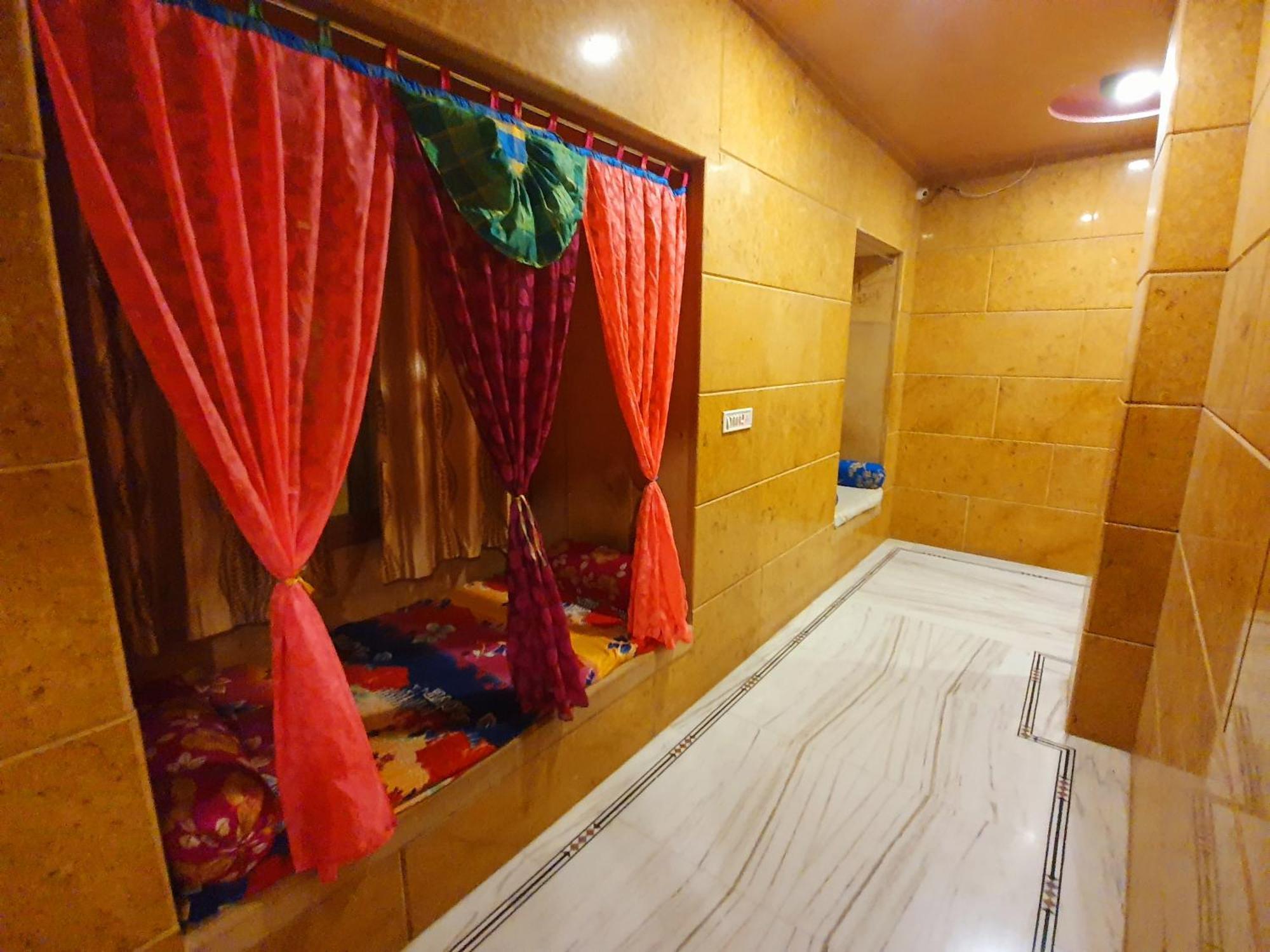 Hotel Qutub Villa Джайсалмер Екстериор снимка